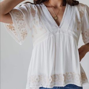 Lucy Avenue Ivory Tee